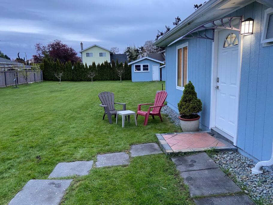Adorable 2-Bedroom Guesthouse With Free Parking ビクトリア エクステリア 写真